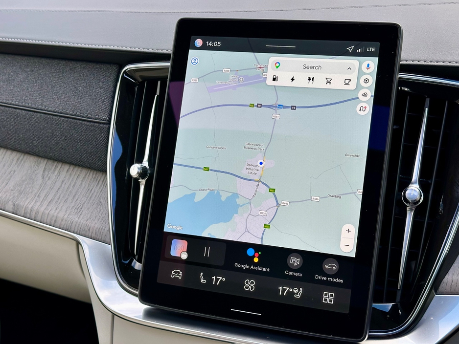 2025 Volvo XC90 - image 25