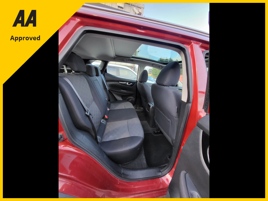 2016 Nissan Qashqai - image 2