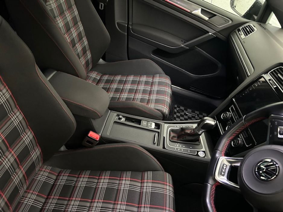 2018 Volkswagen Golf 2.0 GTI Dynamic Automatic 182 €25,990