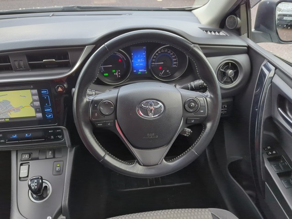 2018 Toyota Auris AURIS HYBRID LUNA SPORT €17,950