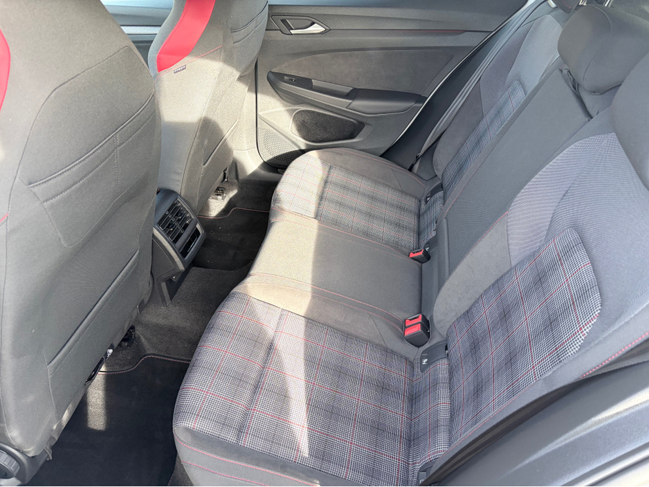 2025 Volkswagen Golf - image 16