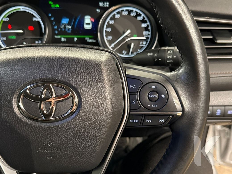 2020 Toyota Camry HYBRID - CRUISE CONTROL - REVERSE CAMERA - PUSH START/STOP BUTTON - TOYOTA SAFETY SENSE €25,950