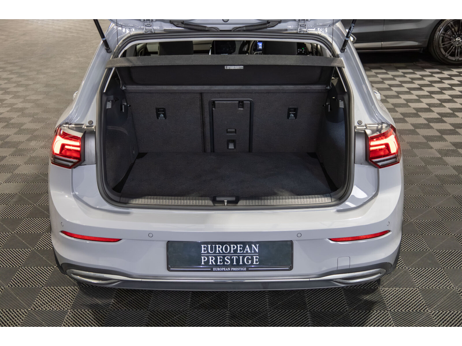 2023 Volkswagen Golf 2.0 TDI 115HP Style €28,450