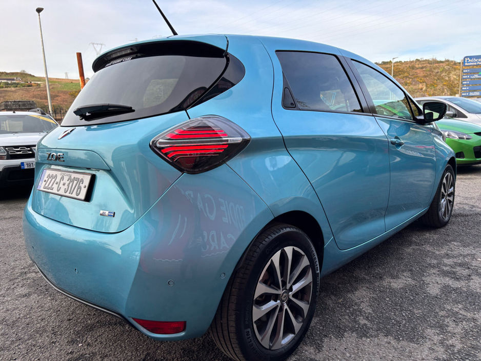 2022 Renault Zoe - image 15