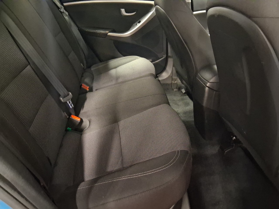 2014 Hyundai i30 - image 7