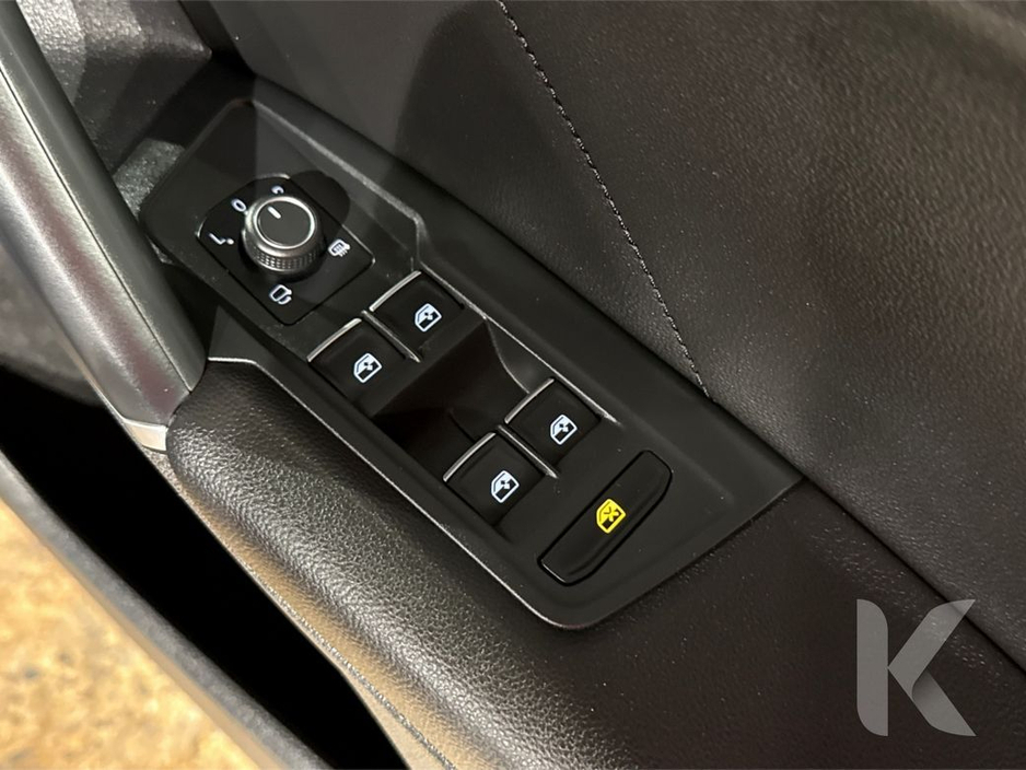 2018 Volkswagen Tiguan 2.0 TDI HIGH LINE 4WD - FULL BLACK LEATHER HEATED SEATS FRONT AND BACK - DIAMOND CUT FACTORY ALLOY WHEELS - CRUISE CONTROL - REVERSE CAMERA €29,950