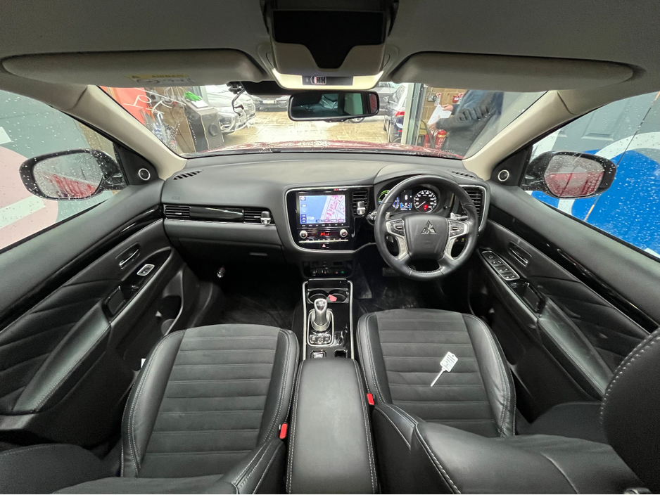 2019 Mitsubishi Outlander €22950 2019 MITSUBISHI OUTLANDER PHEV G PLUS PACKAGE 2.4 AUTOMATIC / CRUISE CONTROL / 360° PARKING CAMERA / ELECTRIC HEATED SEATS / HEATED STEERING WHEEL / PADDLE SHIFTERS €22,950