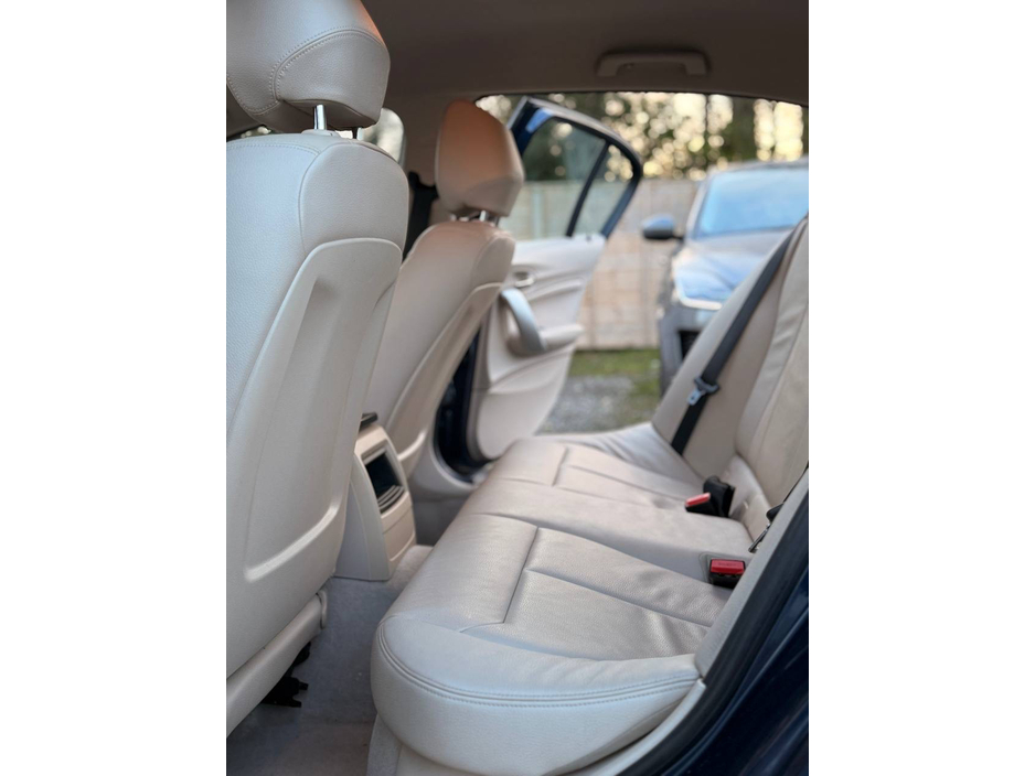 2013 BMW 1 Series - image 24