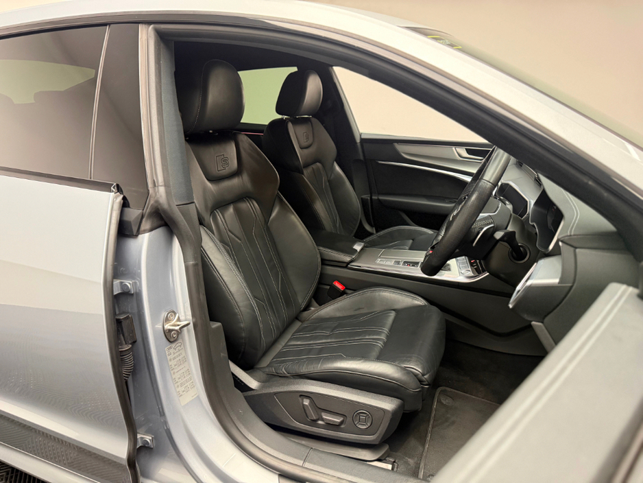 2020 Audi A7 - image 11