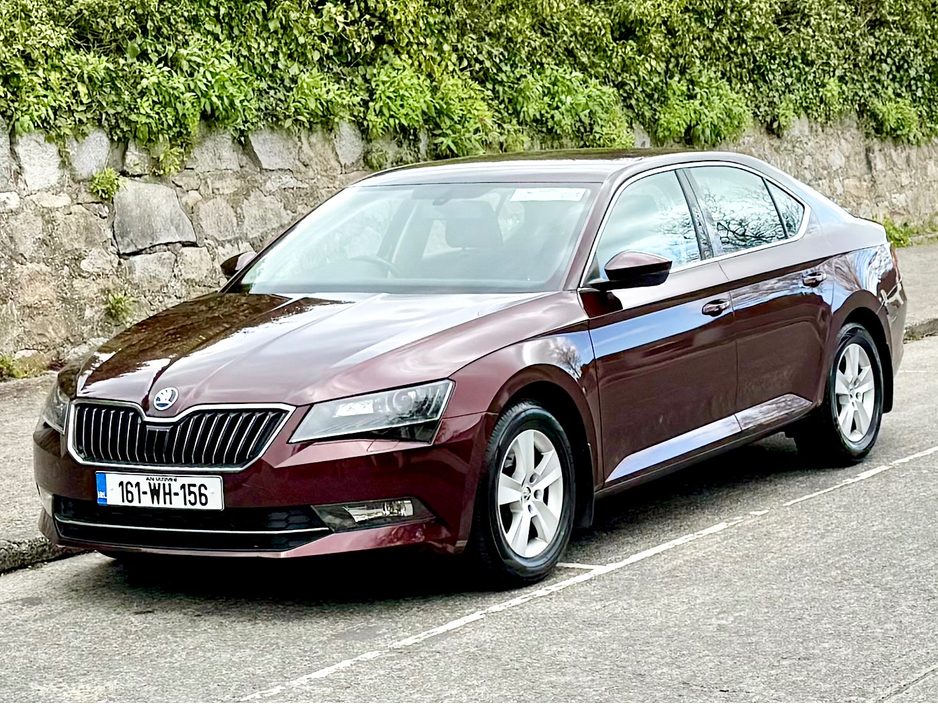 2016 Skoda Superb - image 6