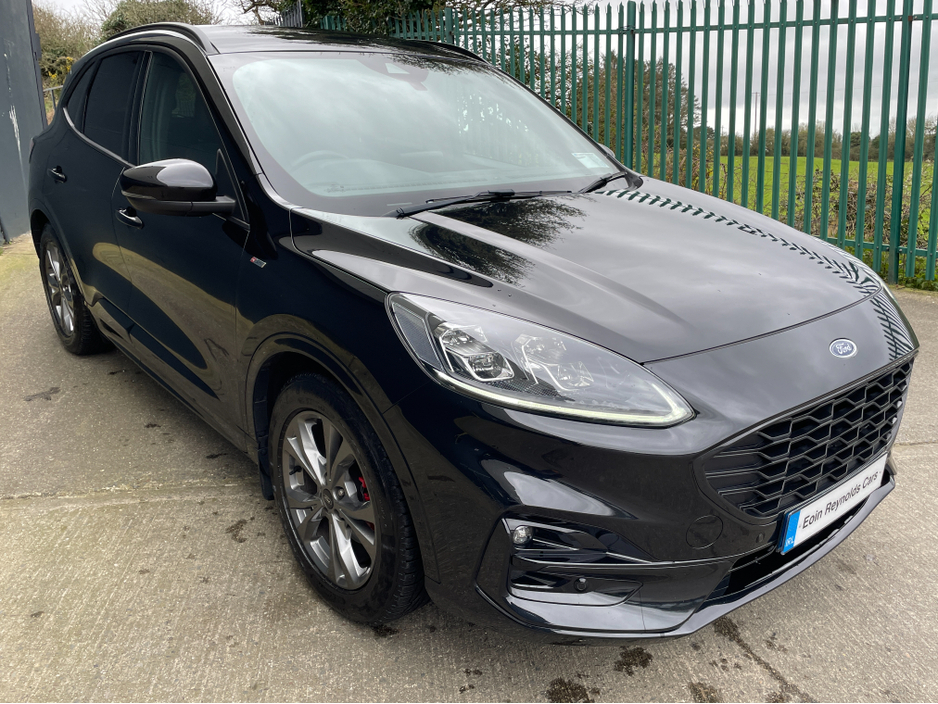 2022 Ford Kuga - image 2