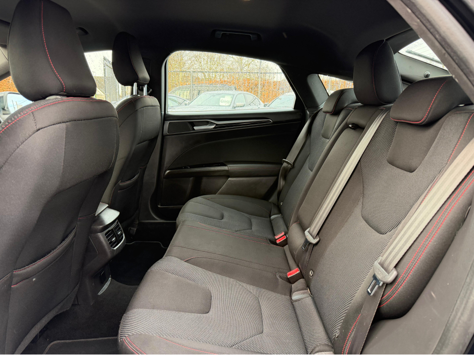 2018 Ford Mondeo - image 16