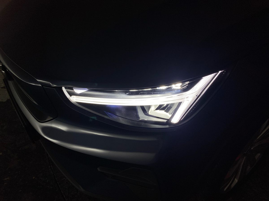 2026 Volvo EC40 - image 17