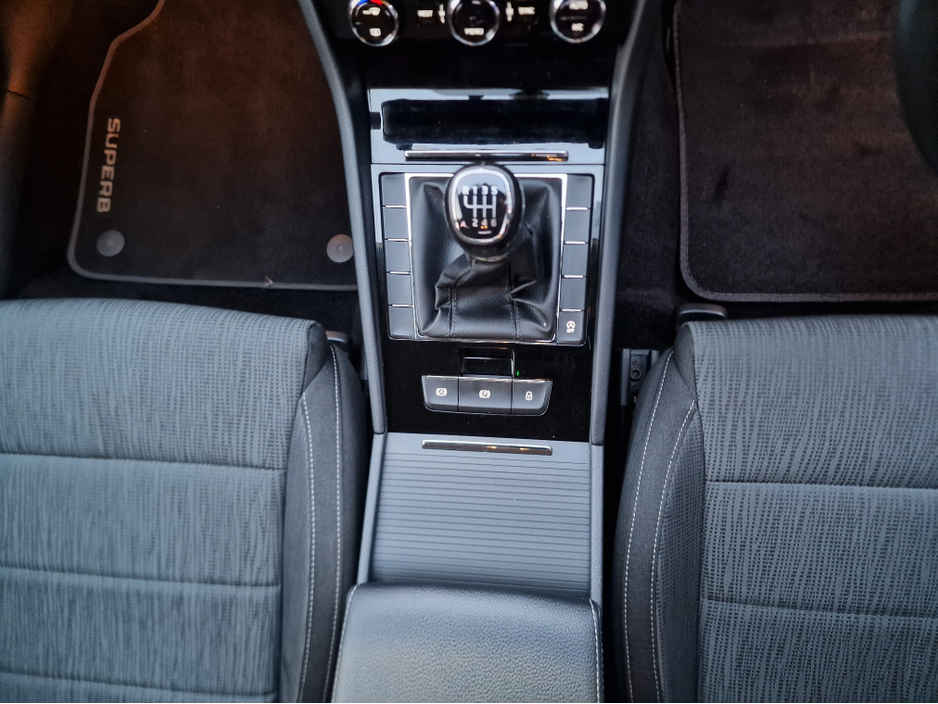 2018 Skoda Superb AMBITION 1.6 TDI-FULLY SERVICED WITH NEW NCT €14,350