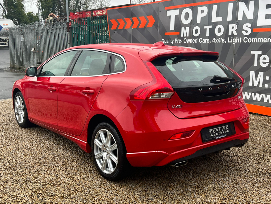 2019 Volvo V40 ==STUNNING VOLVO V40//AUTO//HUGE SPEC//FULL LEATHER// €17,500