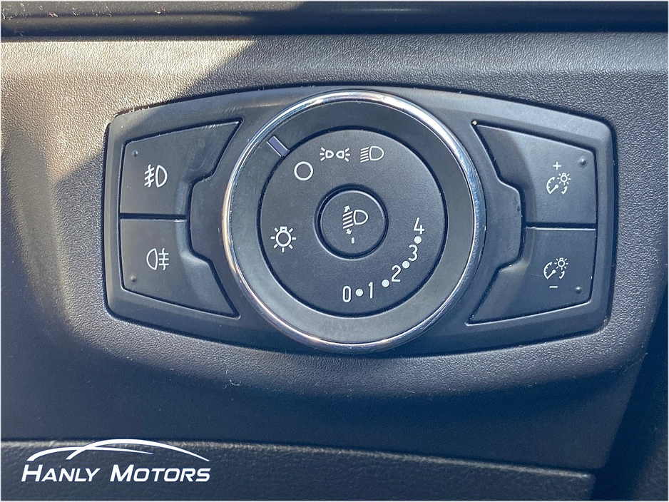 2017 Ford Mondeo - image 23