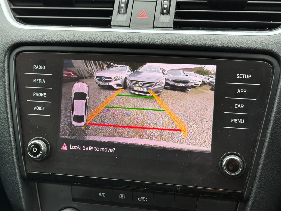 2017 Skoda Octavia - image 27