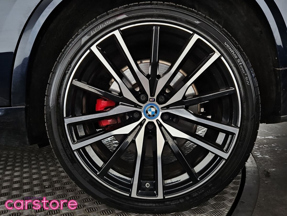2022 BMW X5 xDrive45e xLine €57,880