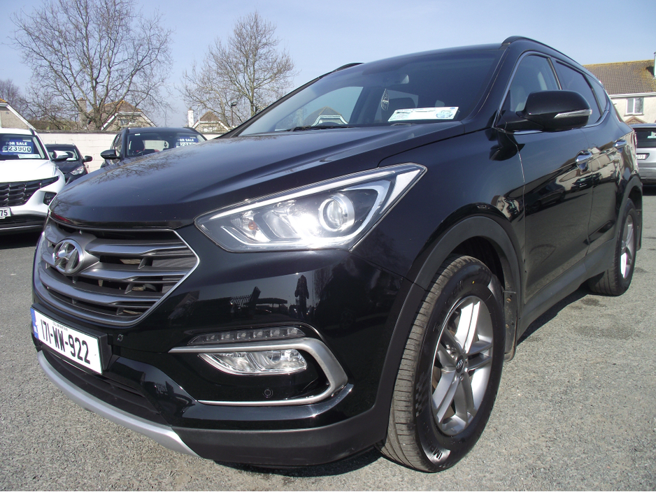 2017 Hyundai Santa Fe - image 4