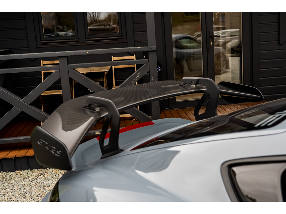 2023 Porsche 718 - image 8