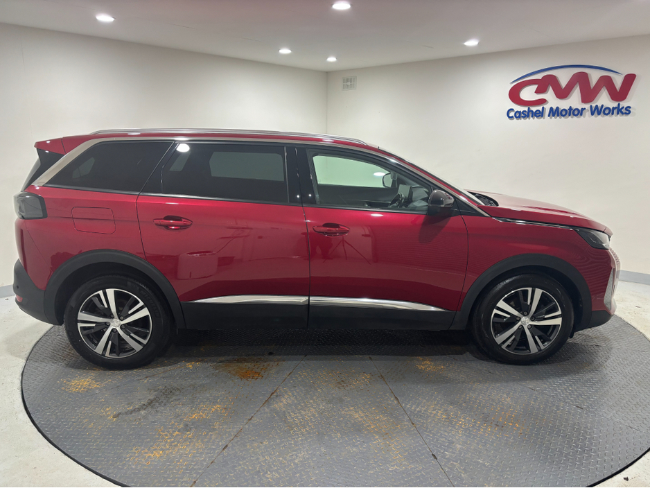 2022 Peugeot 5008 - image 8