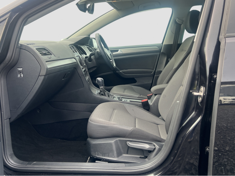 2017 Volkswagen Golf 2017 Volkswagen Golf 1.2 TSI Automatic (19K KM Only) €17,500