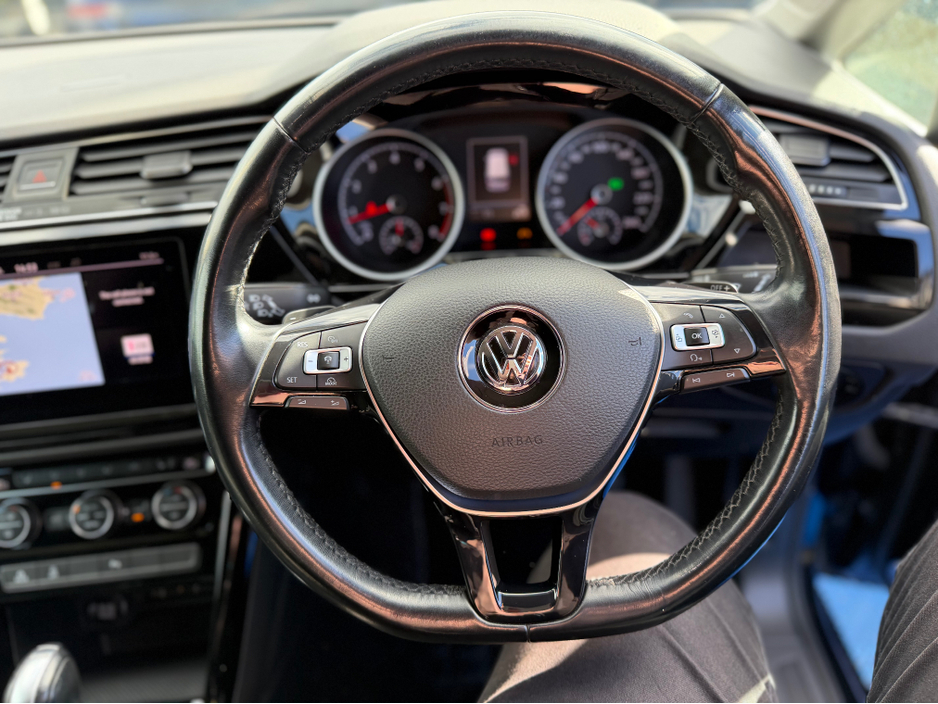 2017 Volkswagen Touran - image 16