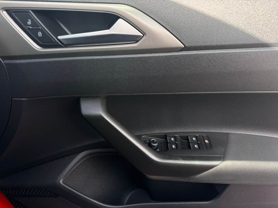 2018 Volkswagen Polo - image 33