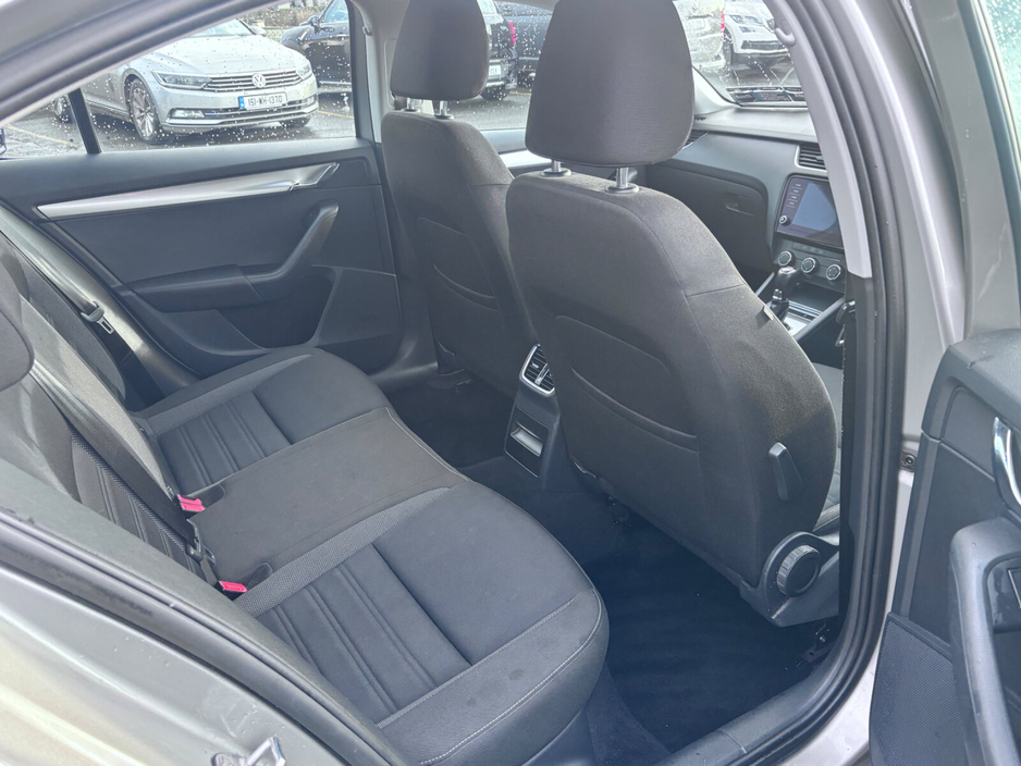 2017 Skoda Octavia - image 13