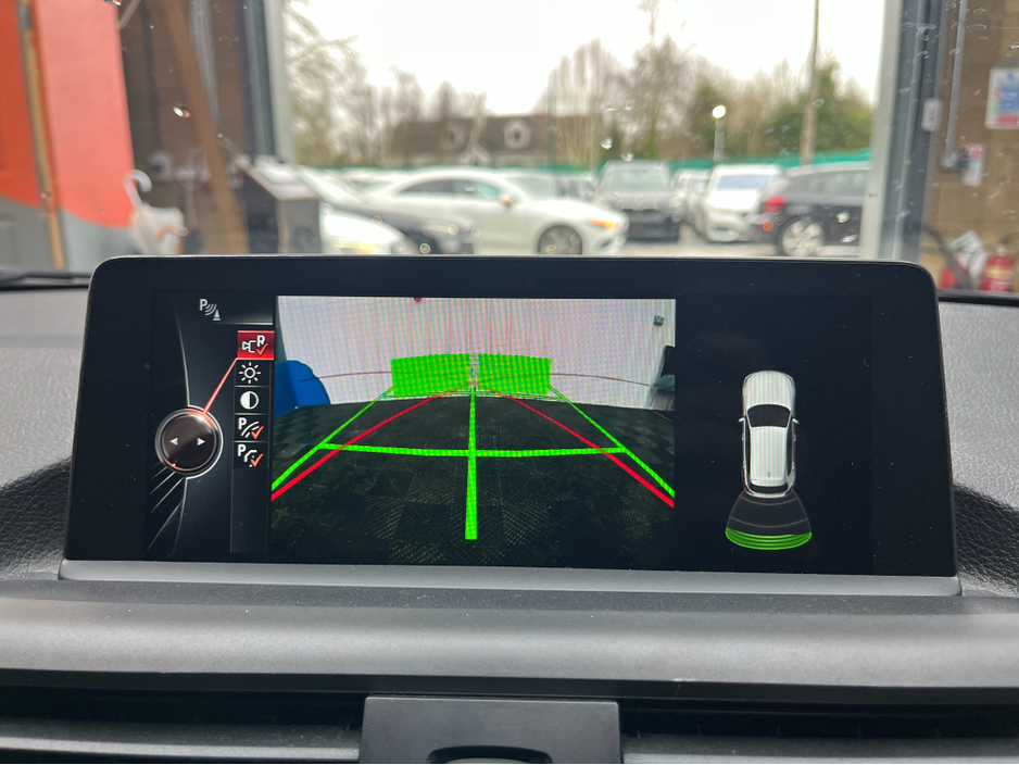 2016 BMW 1 Series - image 19