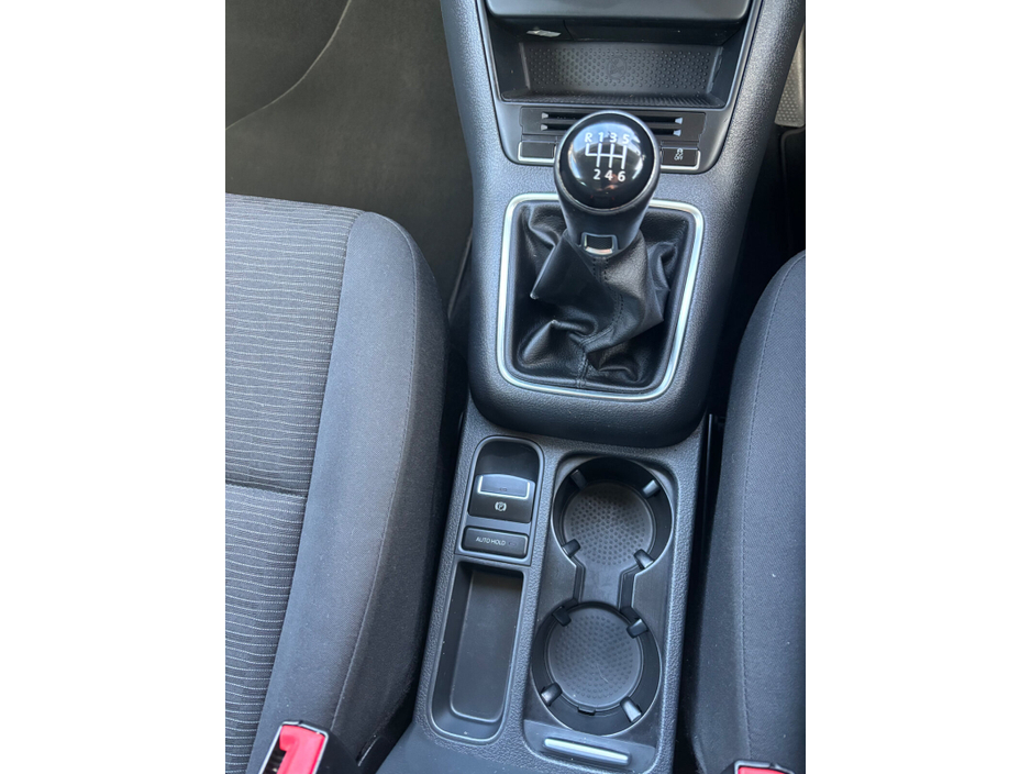 2014 Volkswagen Tiguan - image 26