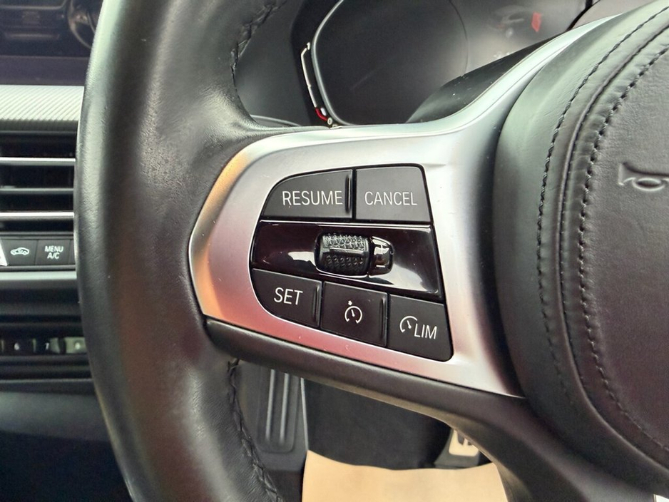 2020 BMW 1 Series - image 23