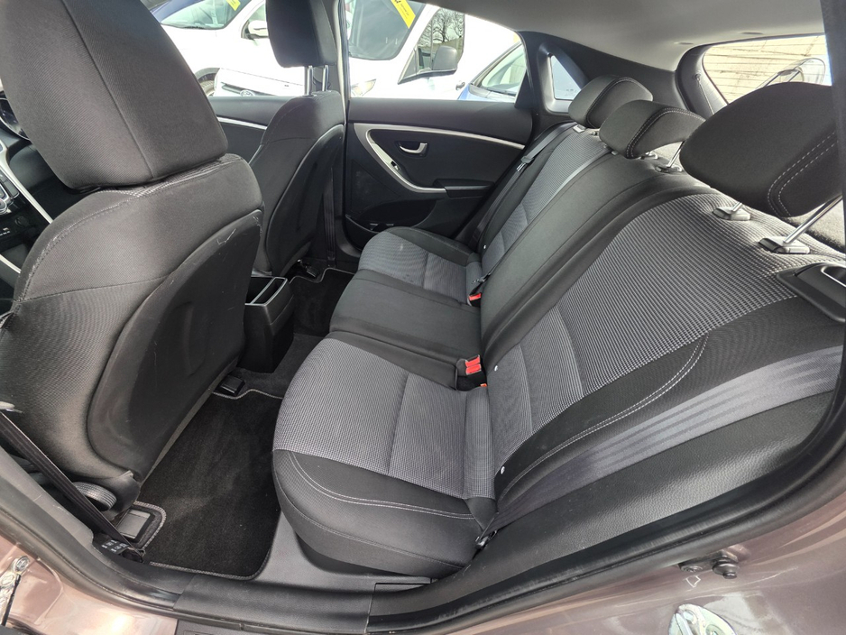 2015 Hyundai i30 - image 13