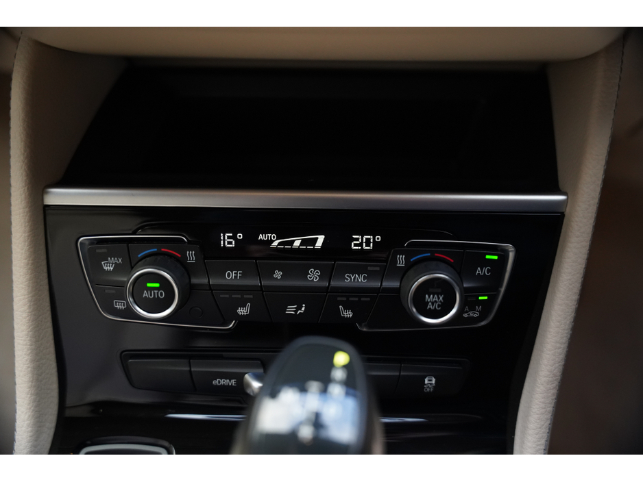 2016 BMW 2 Series Active Tourer - image 15