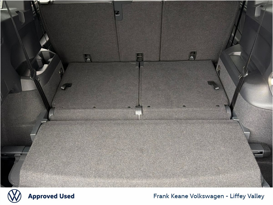 2023 Volkswagen Tiguan Allspace - image 9