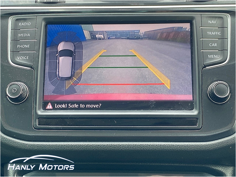 2017 Volkswagen Tiguan - image 21