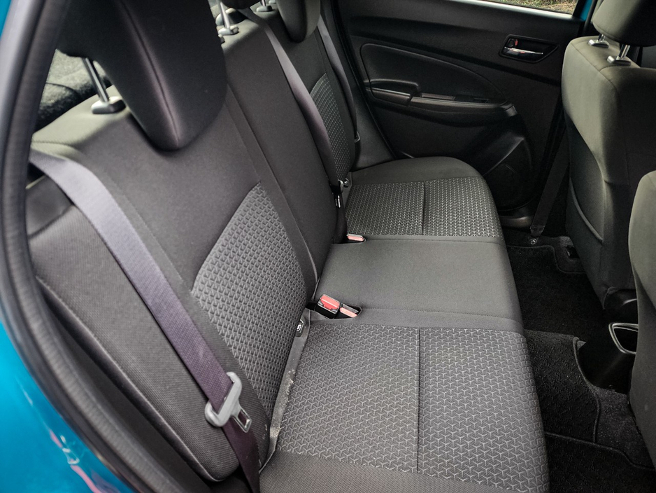 2017 Suzuki Swift - image 32