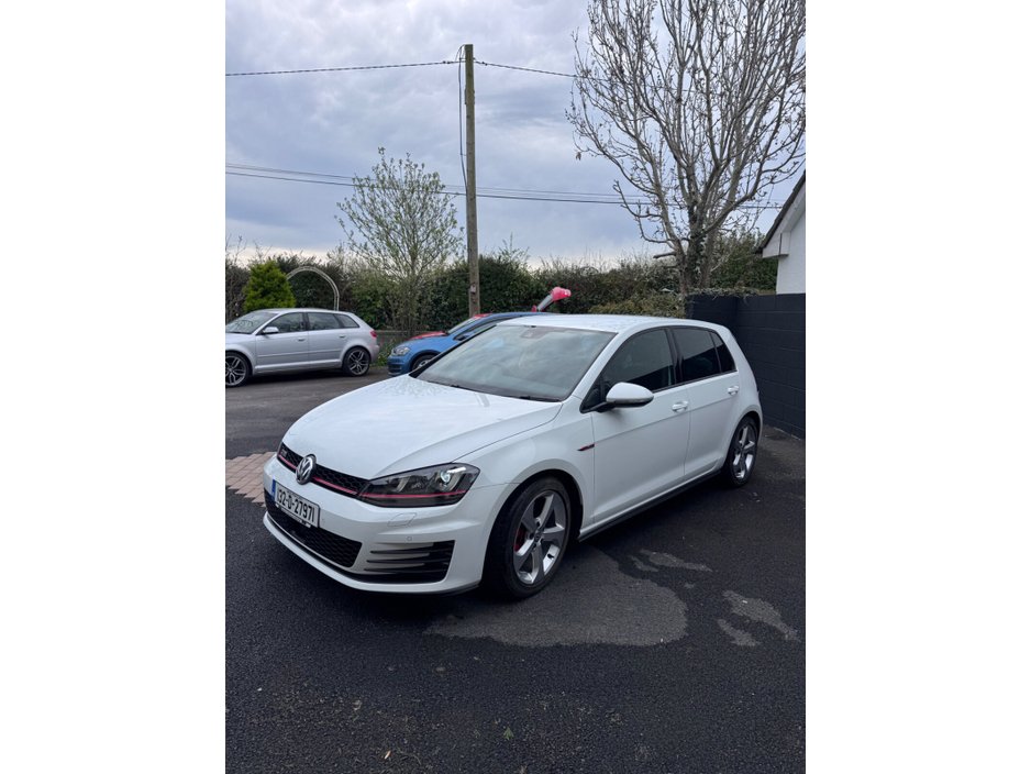 2013 Volkswagen Golf - image 7