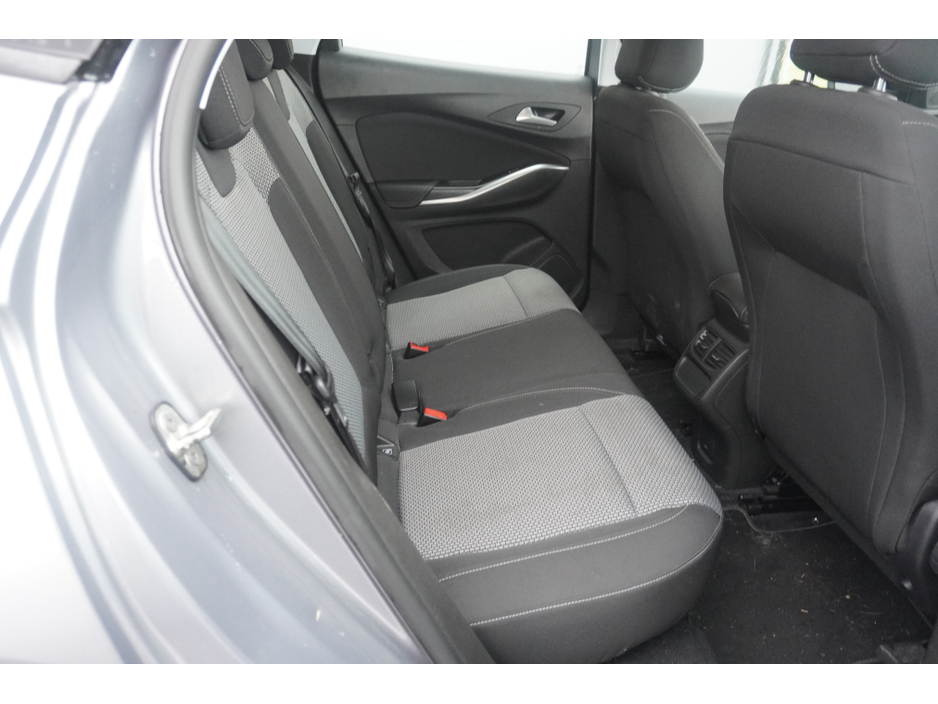 2019 Opel Grandland X - image 9