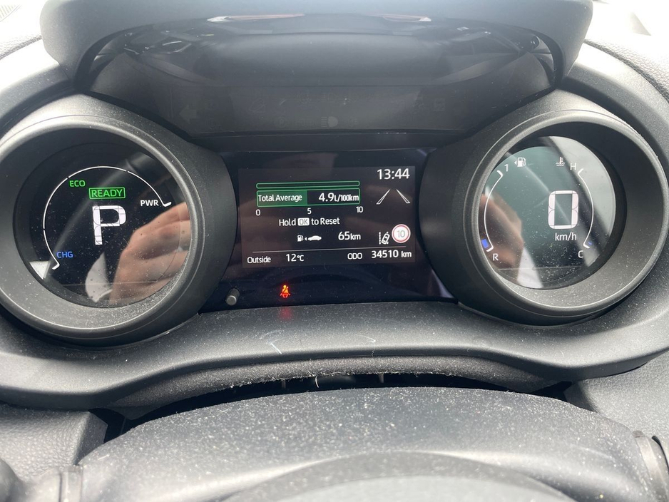 2023 Toyota Yaris Cross - image 12