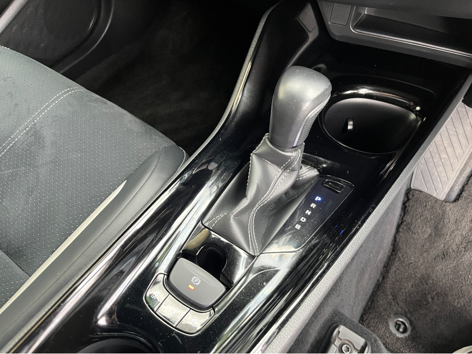 2020 Toyota C-HR - image 16