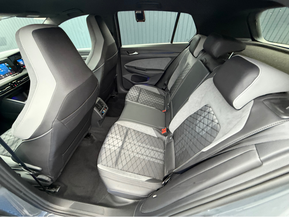 2022 Volkswagen Golf R-LINE - 2.0L DIESEL - AUTO - 12M WARRANTY - CAR:  1690 €32,950