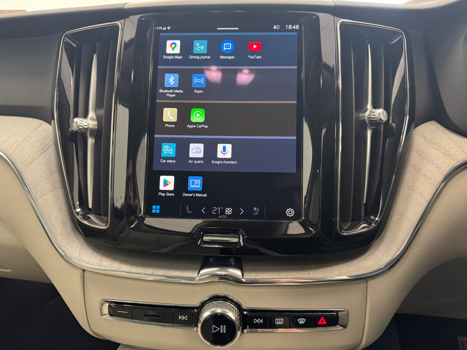 2024 Volvo XC60 - image 16