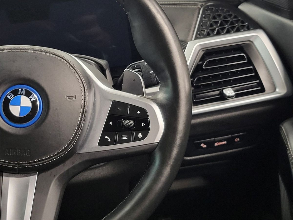 2024 BMW X5 - image 18