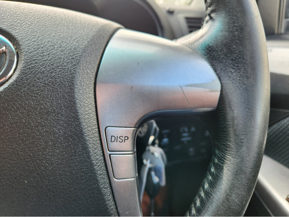 2014 Toyota Hilux - image 15