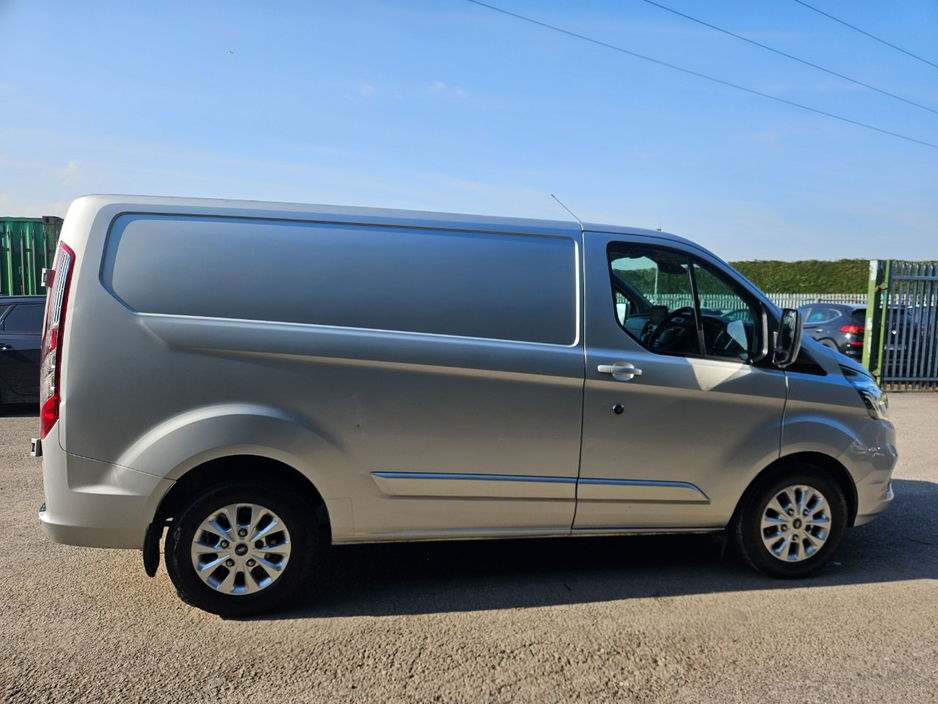 2019 Ford Transit - image 4
