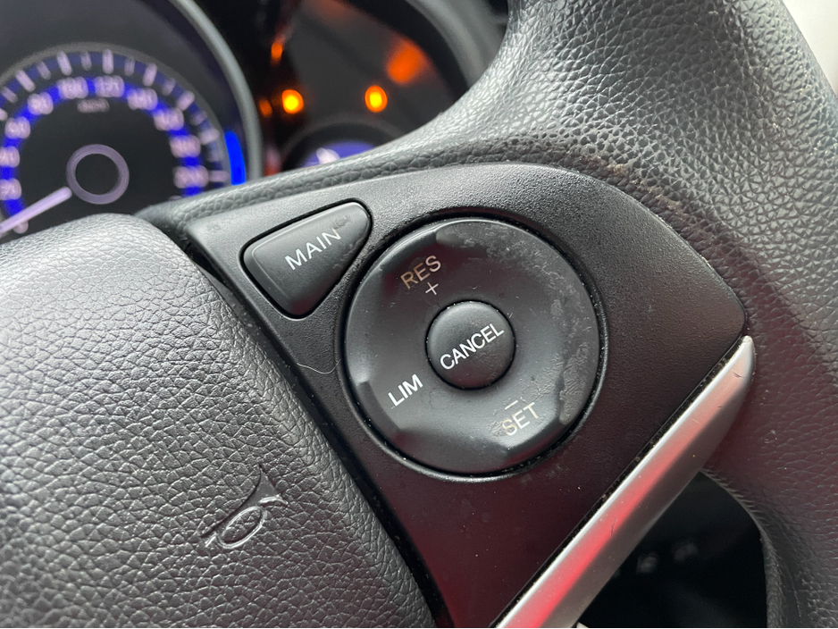 2016 Honda Jazz 1.3 I VTEC ES 5DR VERY GOOD! €9,995