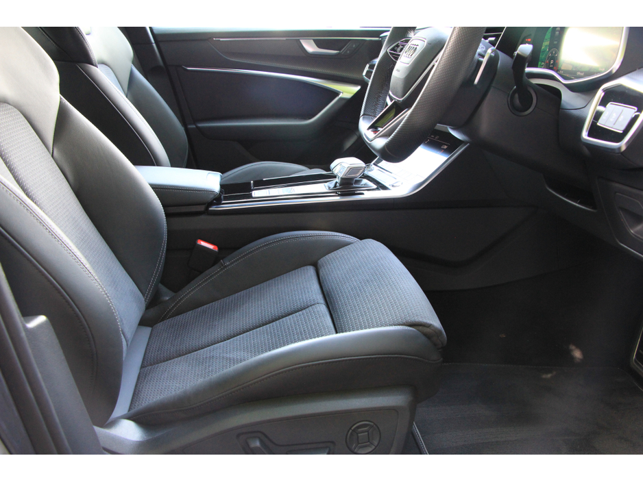 2025 Audi A6 Quattro Black Edition * Carbon and tech packs €72,950