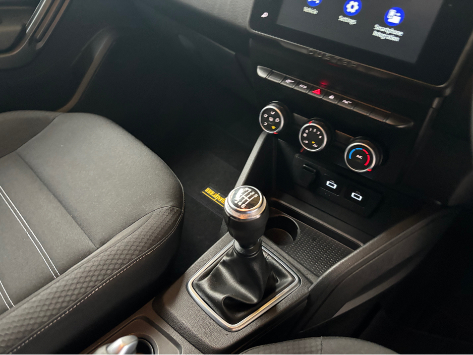 2023 Dacia Duster - image 18