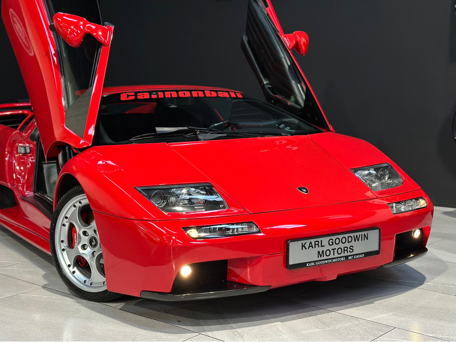 2000 Lamborghini Diablo - image 4